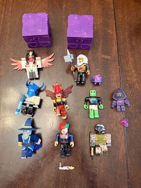Roblox Collectible Mini Figures Toy Set as shown.